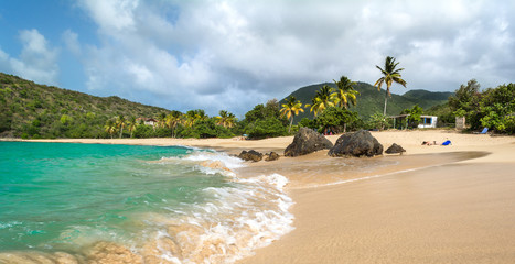 Fototapeta premium La plage d'Happy Bay à Saint-Martin