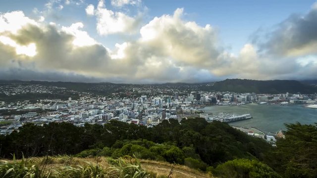 Wellington New Zealand timelapse just before the golden hour, with super fast clouds and an original point of view from Mount Victoria