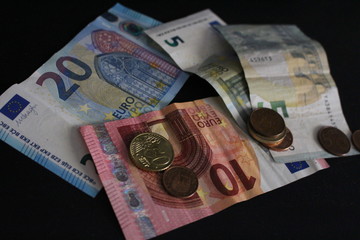 Pochi spiccioli rimasti dai risparmi