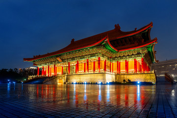 Fototapeta na wymiar Chiang Kai Shek Memorial Hall at night in Taipei, Taiwan.