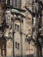 Fototapeta na wymiar Schmuckelemente an historischer Kirche