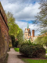 Kröpeliner Tor und Stadtmauer in der Hansestadt Rostock © Rico Ködder
