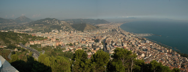 Fototapeta na wymiar Panorama Salerno