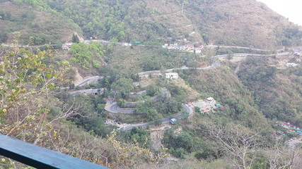 Fototapeta na wymiar Roads leading to the mountains and hills