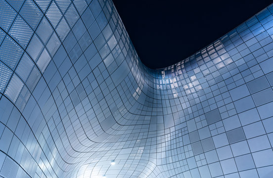 SEOUL, SOUTH KOREA - JUN 29, 2018 : Dongdaemun Design Plaza (DDP) is one of the top tourist attractions with Seoul city skyline at night