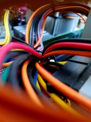 appliances and wires
техника и провода