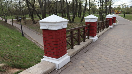 Fototapeta na wymiar famous park in Belarus empty during virus pandemic