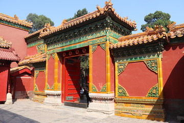 Porte d'un pavillon de la Cité interdite à Pékin, Chine