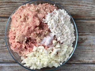 Step by step recipe for meatballs with carrots, cream, soy sauce. Cooking in the photo.