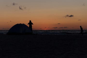 Obraz premium silhouette on a beach