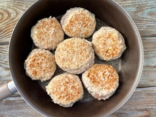 Step by step recipe for meatballs with carrots, cream, soy sauce. Cooking in the photo.