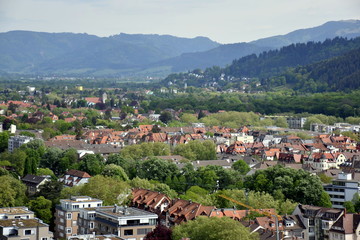 Fototapeta na wymiar Freiburgs Osten und das Dreisamtal