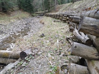 Fortified bank of the stream