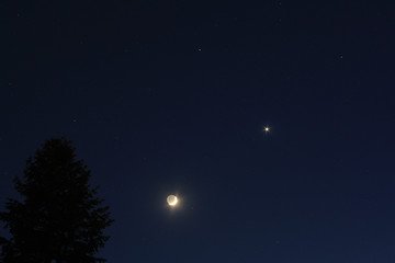 Fototapeta na wymiar Venus and the moon
