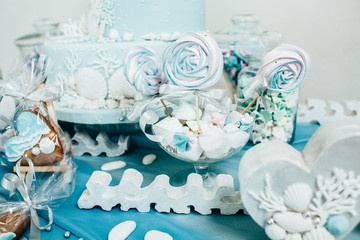 wedding cake with a Morse theme © Kamil