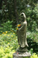 Guanyin statue in the Yinghan Peak Trail
