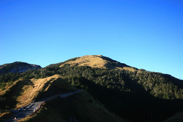 Fototapeta na wymiar Sunny view of the Hehuan North Peak Trail