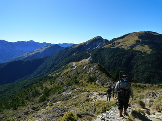 Sunny view of the Hehuan North Peak Trail