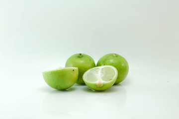 Lemon, lime leaf, chilli, mixed salad, spices