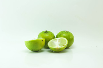 Lemon, lime leaf, chilli, mixed salad, spices