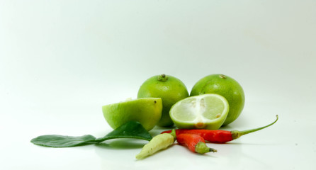 Lemon, lime leaf, chilli, mixed salad, spices