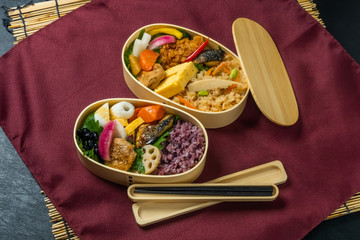 お弁当　Japanese style famous lunch box (bento)