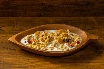 シリアルとミルク　 Cornflakes and milk