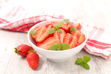 bowl of fresh strawberry anf mint