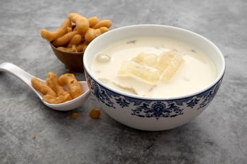 Tofu with fried flour is the breakfast of Chinese and Thai breakfast.