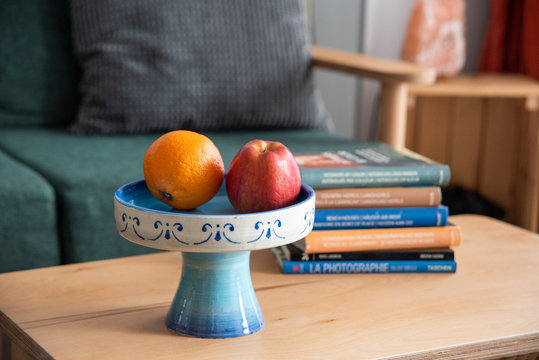still life with apples on the liwing room interior 