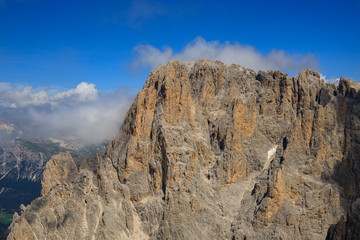 Sassolungo fotografato dalla cima del Sassopiatto, Dolomiti