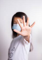 Obraz premium asian girl with mask