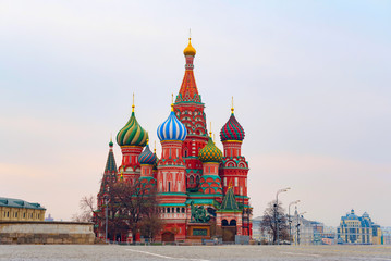 Obraz premium Empty Red Square and St. Basil's Cathedral in Moscow during the quarantine due to the coronavirus pandemic