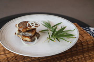 food, plate, meal, white, dinner, dish, gourmet, restaurant, cuisine, fillet, green, delicious, sauce, lunch, cooked, bamboo, onion