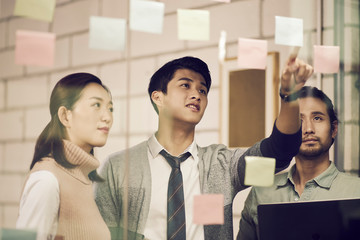 young asian business men entrepreneurs meeting in office
