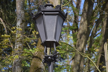 Fototapeta na wymiar Lampa uliczna w starym stylu