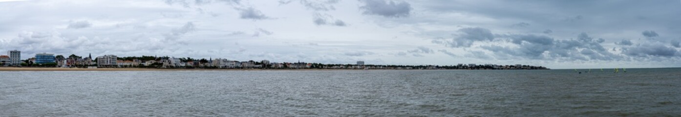 Fototapeta premium Panorama plage de Royan Charente Maritime France