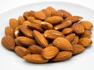 アーモンド