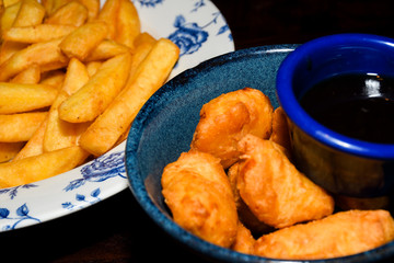 Cheese fries or cheesy chips