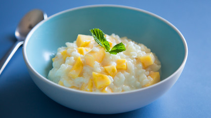 Milk rice with fresh fruit