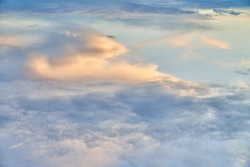 Fototapeta na wymiar Wolken, Wolkenformation, Hintergrund, Composing, oben, unten, Wolkenlandschaft, Natur, Wetter, Bayern, Stimmung