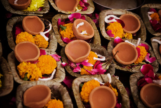 Hindu prayer offerings, Delhi, India
