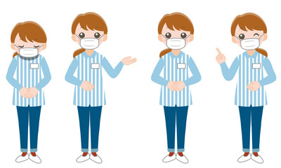 マスクをしたコンビニの女性店員