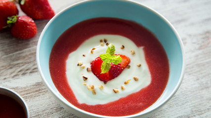Strawberries and yogurt natural dessert