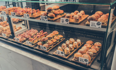 El Mercado de San Miguel. Exposición de manjares.