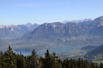 Annecy lake and mountains