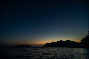 Fototapeta na wymiar Sunrise on Phi Phi island in the Krabi province, Thailand