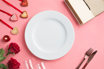 Romantic Dinner  Table Setting For Valentine’s Day