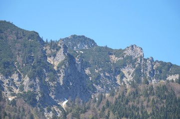 Fototapeta na wymiar Bizarre Felsen am Spitzstein vom Tal aus gesehen