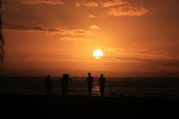 Fototapeta na wymiar deporte al atardecer